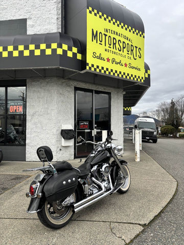 2005 Harley-Davidson SOFTAIL DELUXE in Street, Cruisers & Choppers in Delta/Surrey/Langley - Image 2