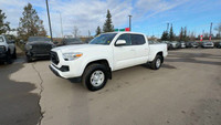 This Toyota Tacoma is equipped with: Fabric Seat Trim, AM/FM radio, 7 Inch Colour Touch Screen, Exte... (image 4)