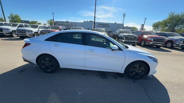 2021 Hyundai Elantra Preferred | Heated Seats | Apple CarPlay in Cars & Trucks in Edmonton - Image 4