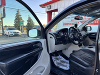 CREW PLUS | LEATHER HEATED SEATS | 3.6L | POWER SIDE DOORS The 2017 Dodge Grand Caravan Crew Plus de... (image 9)