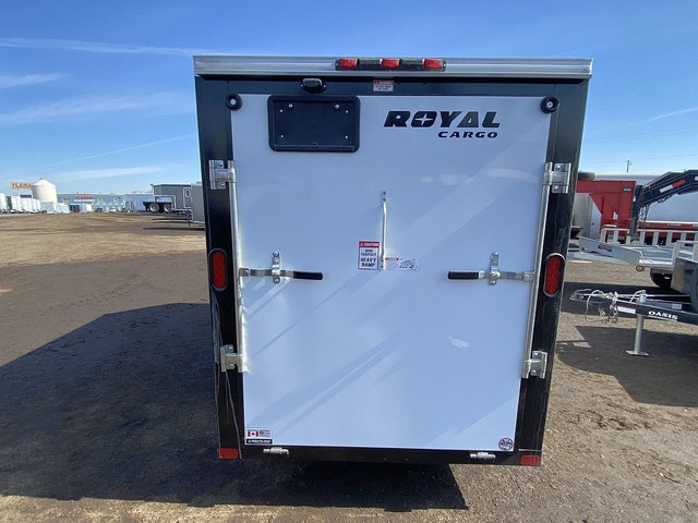 2024 RoyalCargo LCHS29-512V-64 Enclosed Cargo Trailer in Cargo & Utility Trailers in Lethbridge - Image 4