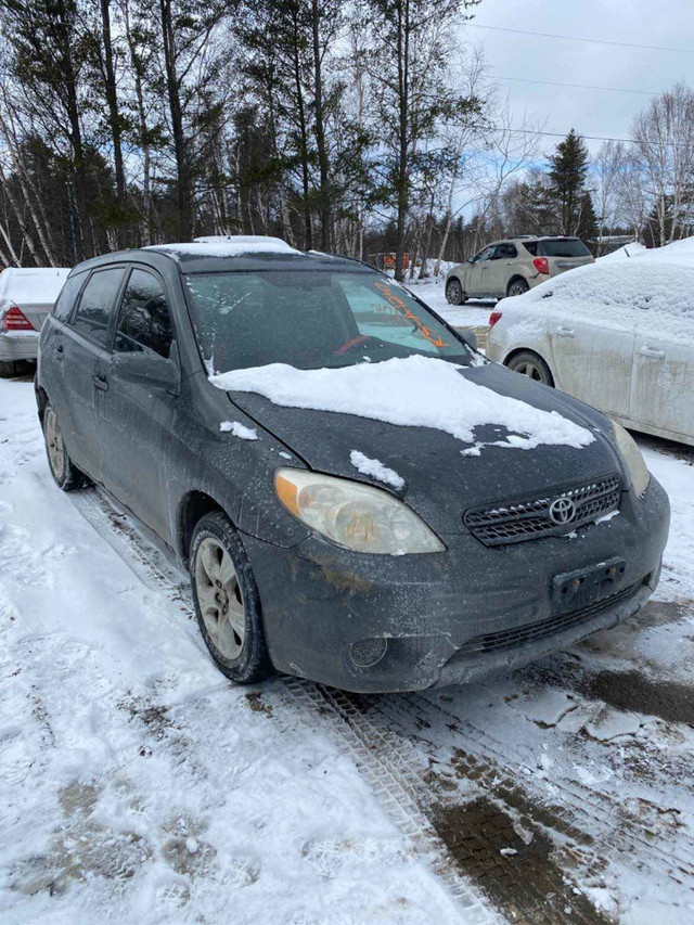 2005 Toyota Matrix Base in Cars & Trucks in Barrie - Image 2