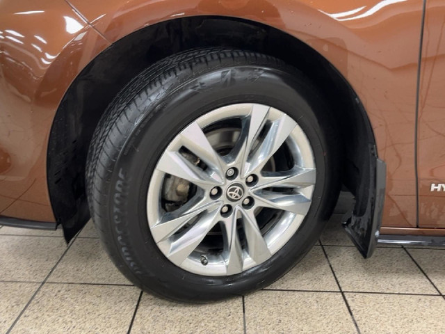 2021 Toyota Sienna Hybrid LIMITED in Cars & Trucks in Calgary - Image 4