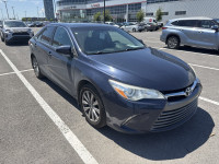 PRIX ET QUALITÉ IMBATTABLE venez découvrir notre TOYOTA CAMRY 2016 XSE ÉCRAN SIÈGES CHAUF BLUETOOTH... (image 1)