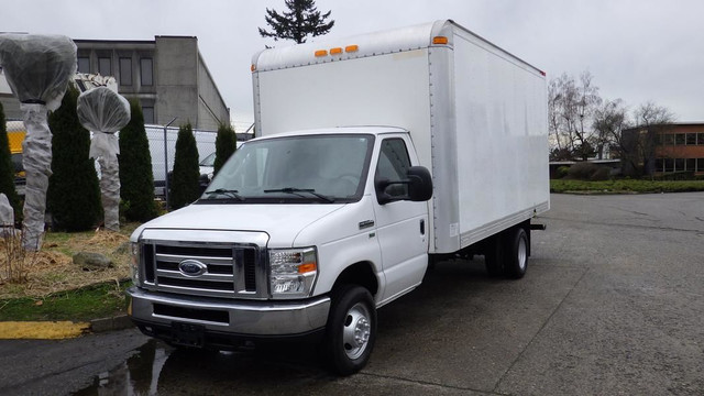 2014 Ford Econoline E-450 16 Foot Cube Van in Cars & Trucks in Richmond - Image 4