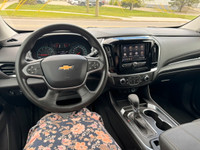 8 Seater!! Automatic Headlights, Apple Car Play, Android Auto, Dual Climate Control, Traction Contro... (image 8)