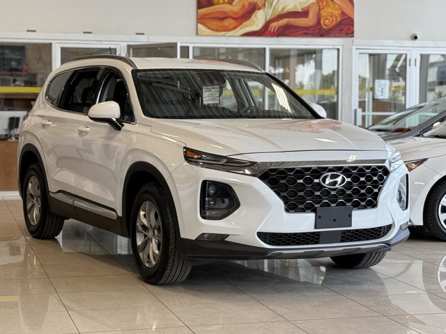 Hyundai Santa Fe 2.4L Essential TI avec ensemble sécurité 2020 à in Cars & Trucks in City of Montréal - Image 3