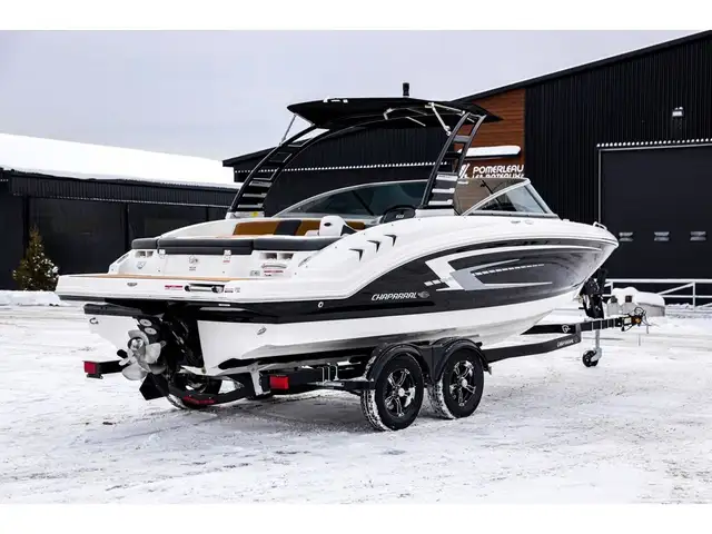 2025 Chaparral 23 SSI in Powerboats & Motorboats in Québec City - Image 9