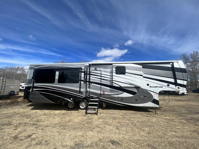  2020 Forest River Riverstone 39RKFB in Travel Trailers & Campers in St. Albert