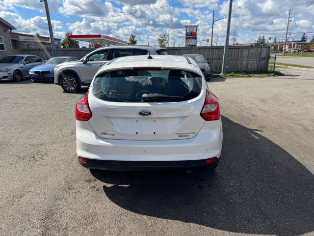 2012 Ford Focus Titanium, LEATHER, WINTER TIRES, CERTIFIED in Cars & Trucks in London - Image 4
