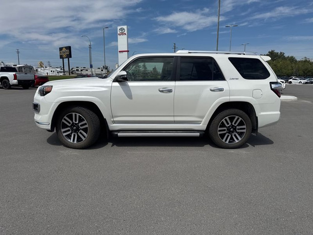 2019 Toyota 4Runner 4WD 4x4 - 5 PASSENGER - LOW MILEAGE - REAR C in Cars & Trucks in Cranbrook - Image 2