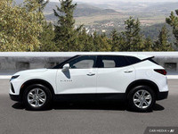 Experience the thrill of effortless driving with this 2022 Chevrolet Blazer LT, boasting a powerful... (image 1)