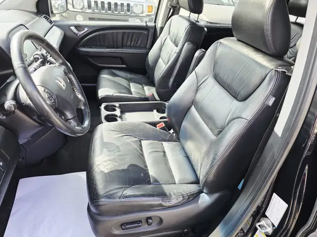 2007 Honda Odyssey Touring Leather DVD Camera Power Sliding door in Cars & Trucks in Calgary - Image 8