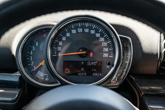 2019 Mini Clubman Cooper | LOW KM'S | ACCIDENT FREE dans Autos et camions dans Ville d’Edmonton - Image 27