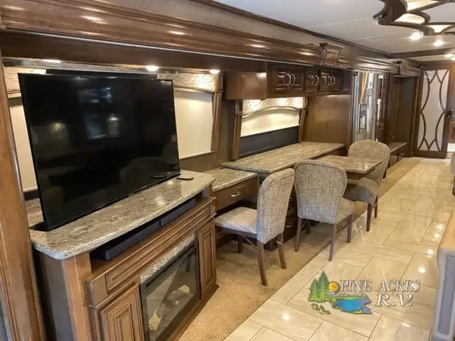 2018 Thor Motor Coach Tuscany 45AT only 029,124 Miles in RVs & Motorhomes in Moncton - Image 17