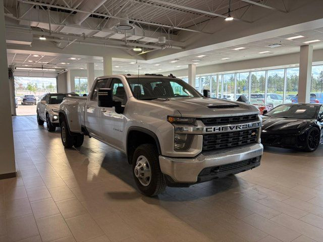 2022 Chevrolet Silverado 3500HD LT Diesel Dually *6 Psg* *5th in Cars & Trucks in Fort McMurray - Image 3