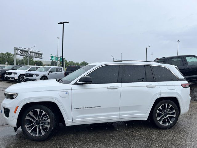 2023 Jeep Grand Cherokee 4xe Overland in Cars & Trucks in Kitchener / Waterloo - Image 3