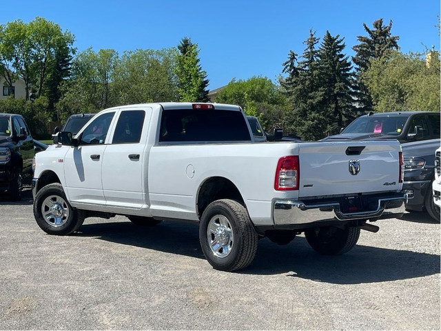 2020 Ram 2500 6.4 HEMI Gas V8 8 Foot Long Box 3.73 Axle in Cars & Trucks in Calgary - Image 3