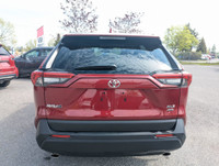 LOW KMS! XLE AWD APPLE CARPLAY/ANDROID AUTO FULLY LOADED POWER SUNROOF, SIRIUS XM RADIO, LANE CHANGE... (image 6)