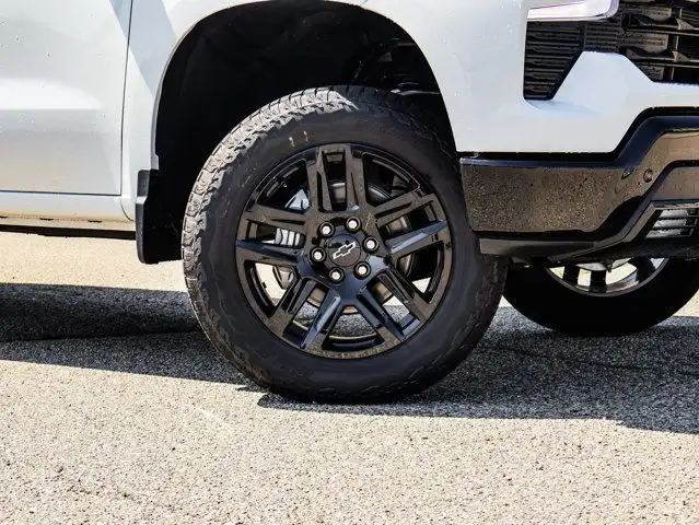 2025 Chevrolet Silverado 1500 LT Trail Boss in Cars & Trucks in Strathcona County - Image 7