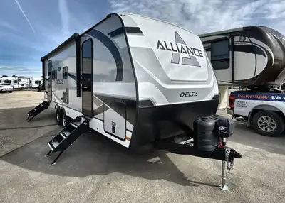 The Alliance RV Delta 252RL travel trailer offers a perfect mix of comfort and functionality. It fea...