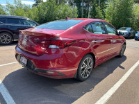 Heated Seats, Heated Steering Wheel, Android Auto, Apple CarPlay, Rear View Camera! This 2019 Hyunda... (image 3)