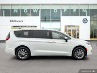This Chrysler Pacifica boasts a Regular Unleaded V-6 3.6 L/220 engine powering this Automatic transm... (image 5)