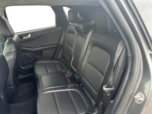 2022 Ford Escape Titanium AWD in Cars & Trucks in Edmonton - Image 16