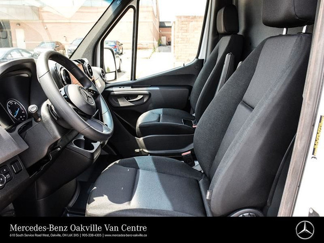 2024 Mercedes-Benz ESprinter Cargo Van in Cars & Trucks in Oakville / Halton Region - Image 4