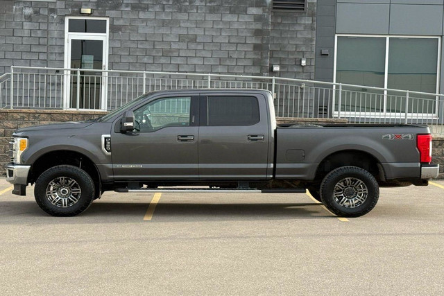 2017 Ford F-350 Super Duty SRW 4WD Crew Cab 176" XL|BIG SUMMER B in Cars & Trucks in Calgary - Image 2