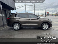 2022 Mitsubishi Outlander ES S-AWC 7 Passagers Automatique avec Système de Navigation Carplay Caméra... (image 3)
