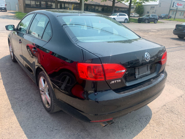 2013 Volkswagen Jetta Sedan S in Cars & Trucks in Ottawa - Image 4
