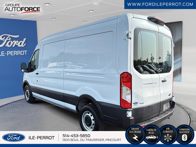 2021 Ford Transit Cargo Van T-250 MR MR, BLUETOOTH, CLIMATISATIO in Cars & Trucks in City of Montréal - Image 3