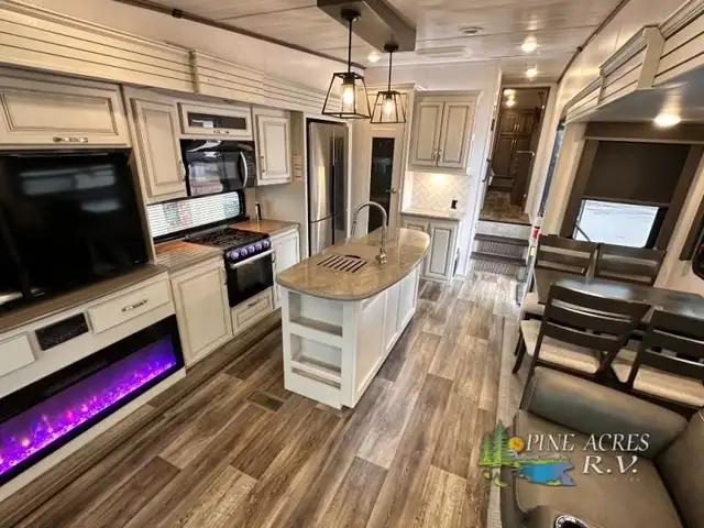 2022 Keystone RV Cougar 316RLS Huge in Travel Trailers & Campers in Moncton - Image 19