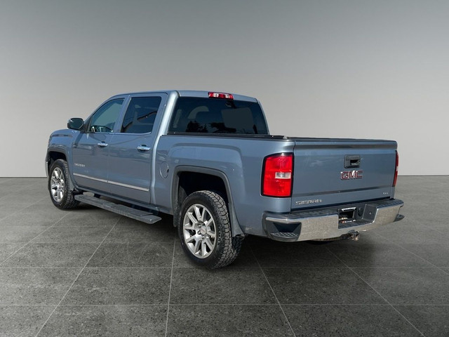2015 GMC Sierra 1500 SLT / 4x4 / Heated Seats / Back Up Cam in Cars & Trucks in Calgary - Image 4