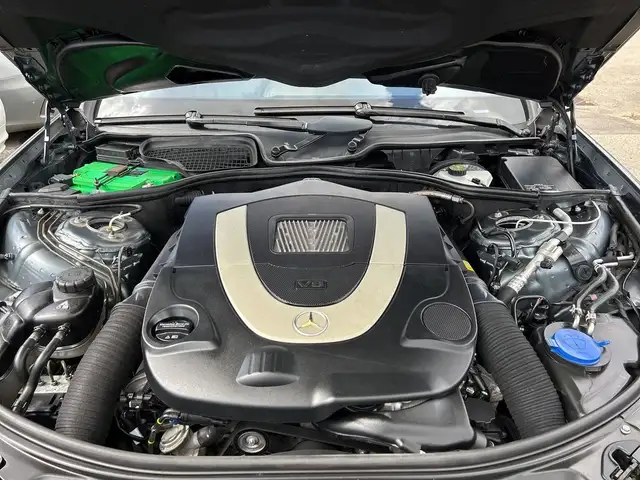 2009 Mercedes-Benz S-Class 5.5L V8 in Cars & Trucks in Calgary - Image 25