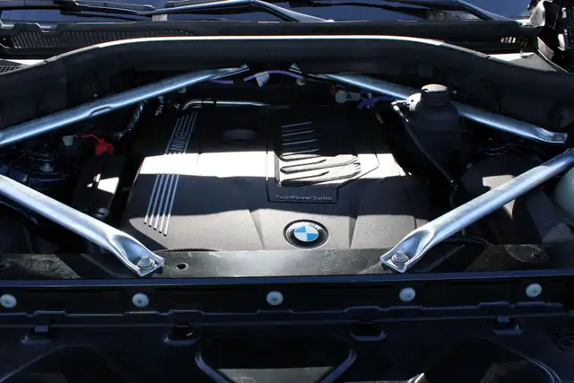 2021 BMW X5 in Cars & Trucks in Oakville / Halton Region - Image 42