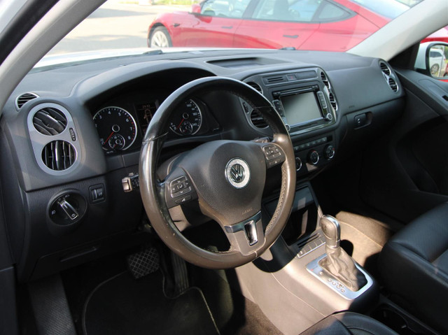 2014 VOLKSWAGEN TIGUAN 4MOTION CUIR TOIT PANO MAGS 19 in Cars & Trucks in Laval / North Shore - Image 4
