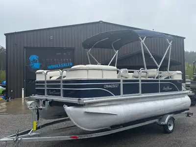 2014 18' SUNCHASER PONTOON LOW HOUR 40HP MERCURY 4-STROKE EFI - PLENTY OF POWER FOR PULLING TUBERS O...