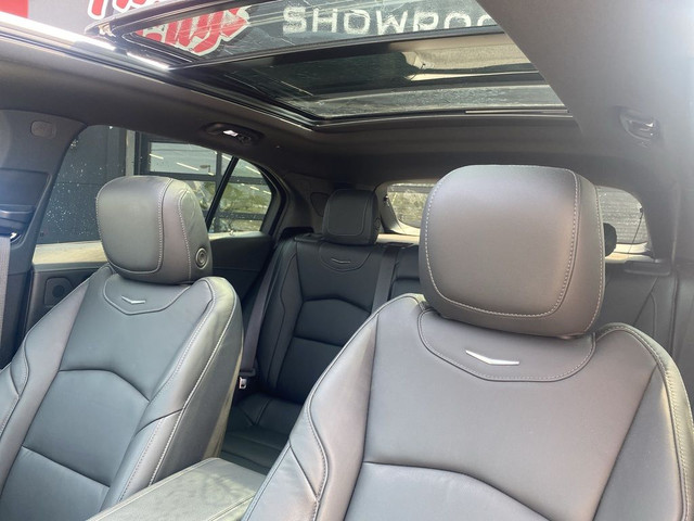 2023 Cadillac XT4 Premium Luxury | 2.0L AWD | Panoroof | Nav | L in Cars & Trucks in St. Catharines - Image 2