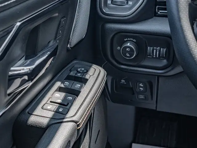 2025 Ram 1500 Sport dans Autos et camions dans Barrie - Image 23