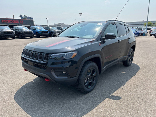 2023 Jeep Compass Trailhawk - Sunroof in Cars & Trucks in Lethbridge - Image 3