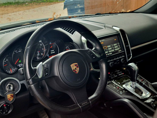 2012 Porsche Cayenne in Cars & Trucks in Winnipeg - Image 2