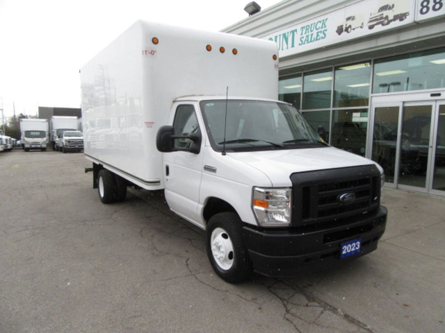  2023 Ford E-450 GAS 16FT UNICELL HIGH CUBE & RAMP / 3 IN STOCK in Heavy Trucks in Markham / York Region