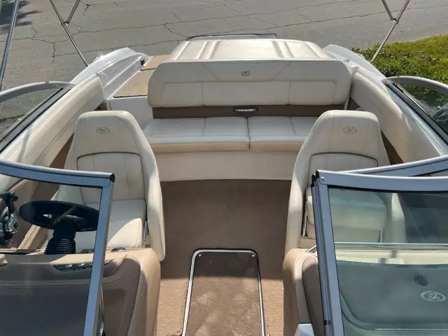 2010 COBALT 210 in Powerboats & Motorboats in Sherbrooke - Image 7