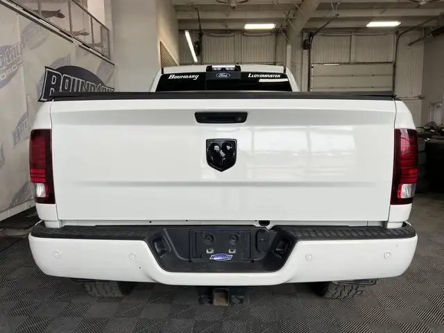 2018 Ram 2500 LARAMIE 6.7 DSL 4X4 | LIFT | FUEL RIMS | LOW KMS! dans Autos et camions dans Lloydminster - Image 10