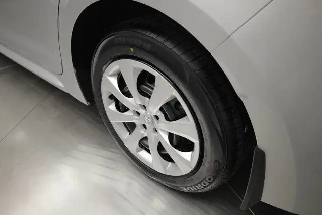 2023 Toyota Corolla LE dans Autos et camions dans Calgary - Image 8