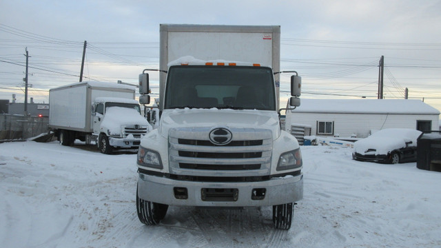 2020 Hino 338 24 FT CUBE VAN WITH POWER TAILGATE in Cars & Trucks in Edmonton - Image 3
