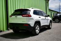 Bluetooth, Air Conditioning, Power Windows, Cruise Control! 6 LOCATIONS KINGSTON - (613) 384-5638 |... (image 2)