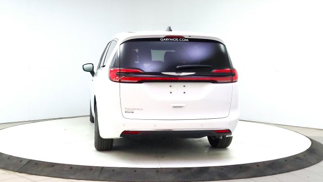 2025 Chrysler Pacifica in Cars & Trucks in Lethbridge - Image 4